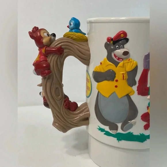 Walt Disneys World on Ice- Darkwing Duck, Chip & Dale, and Tail  Spin 1992 Cup - Picture 12 of 15